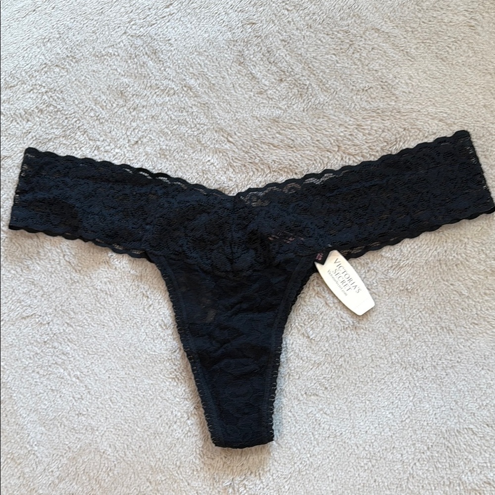 NWT Vintage Victoria's Secret “The Lacie” Black Lace Panty